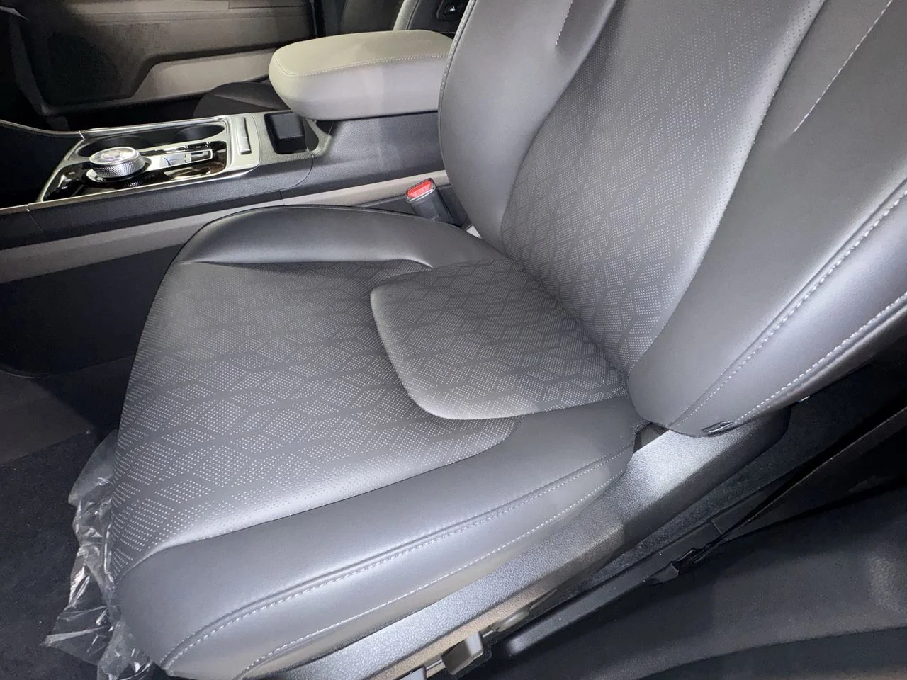 2026 Kia Carnival EX - Photo 16