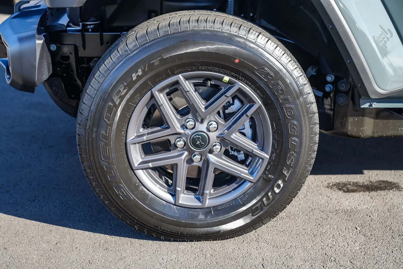 New 2026 Anvil Clear-Coat Exterior Paint Jeep Sport S image 9