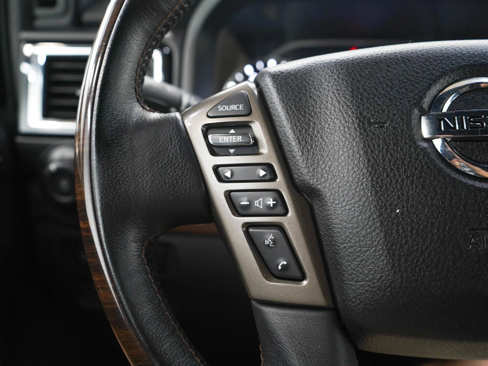 Used 2021 Pearl White Metallic Nissan Platinum Reserve image 25
