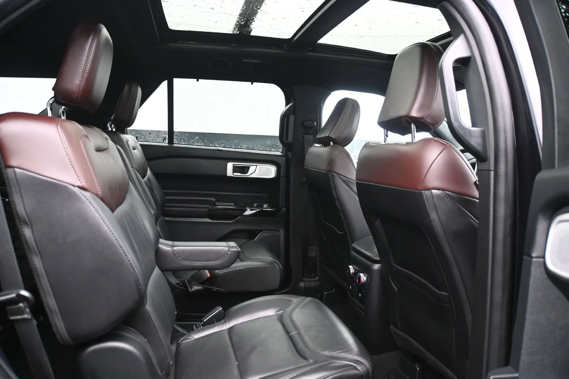 Used 2022 Black Ford Platinum image 13