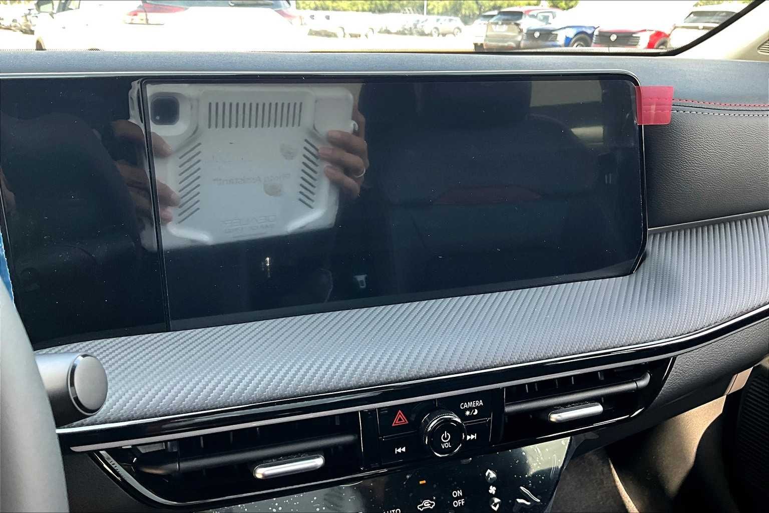 2025 Nissan Kicks SR - Photo 13