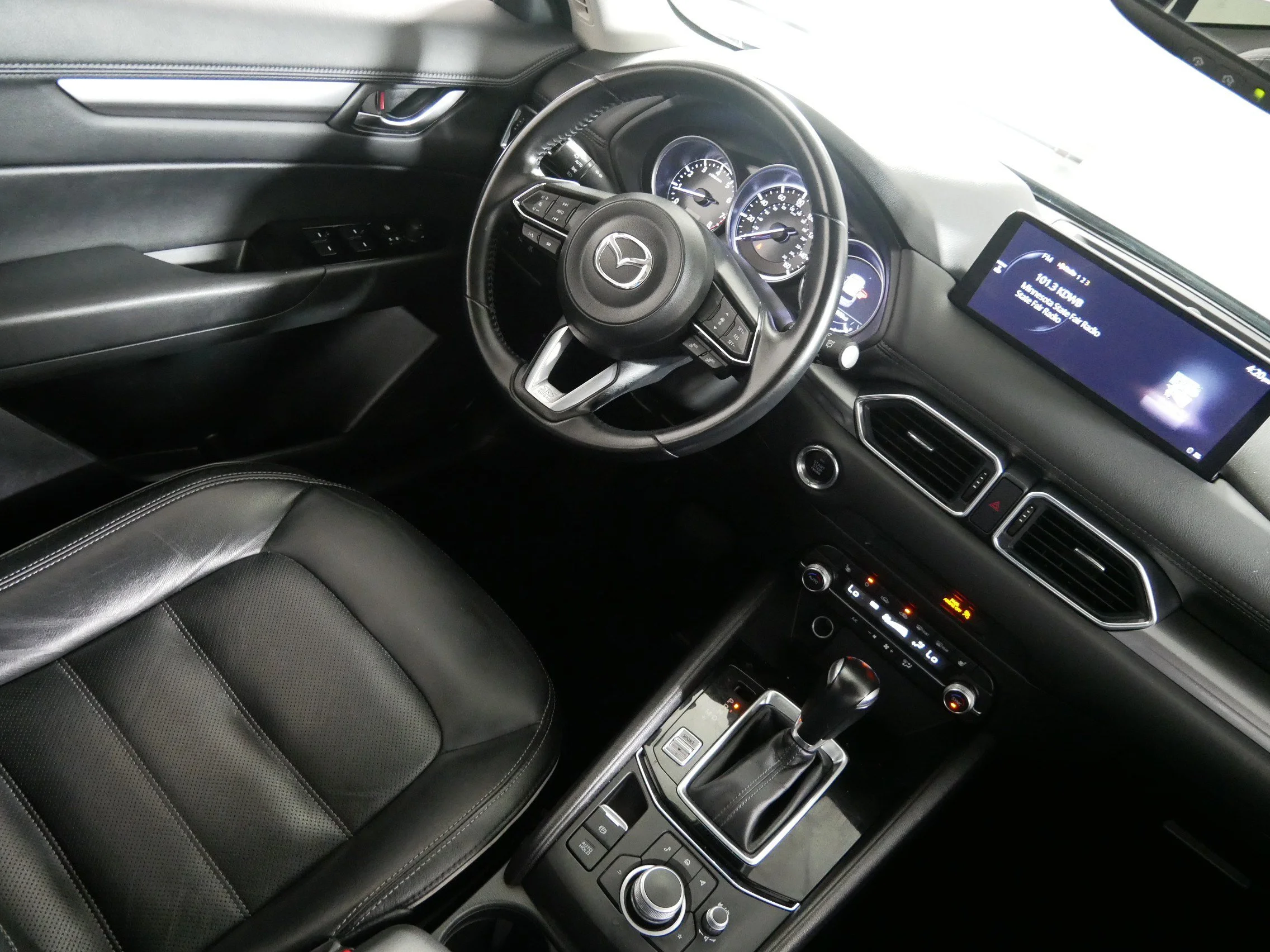 Used 2025 Jet Black Mica Mazda 2.5 S Preferred Package image 9