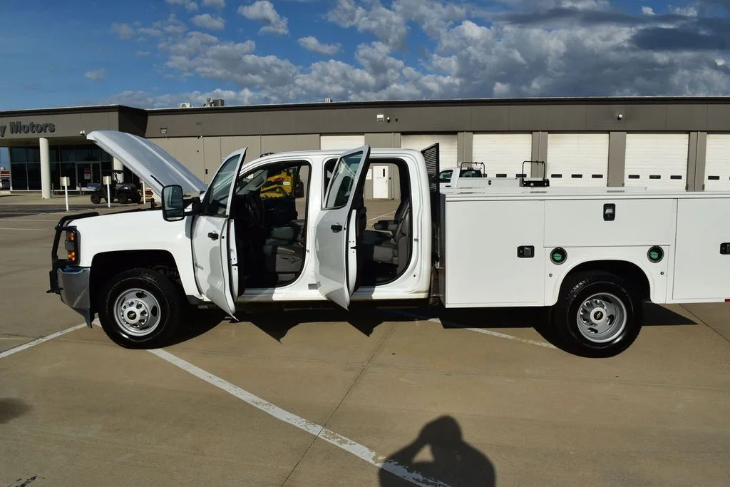 Used 2015 White Chevrolet Work Truck image 39