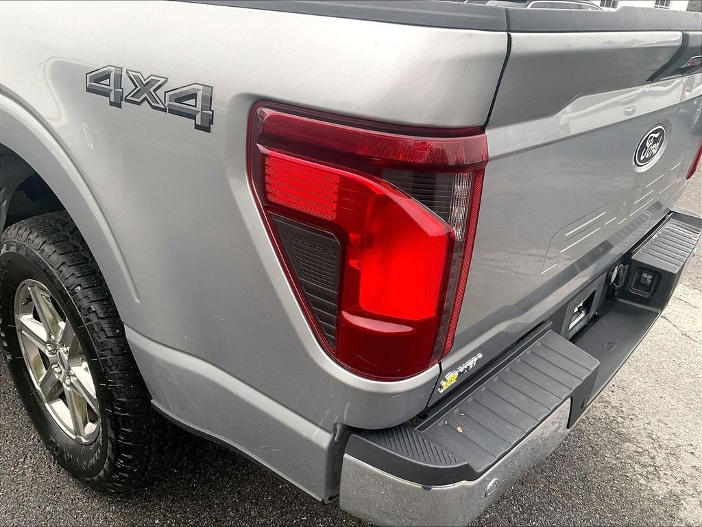 Used 2024 Silver Ford XLT image 33