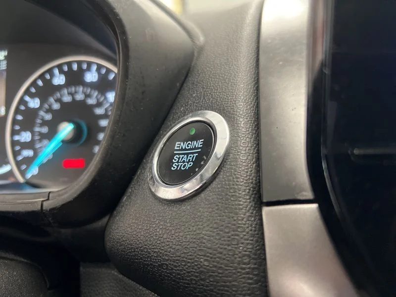 Used 2020 Blue Ford SE image 28