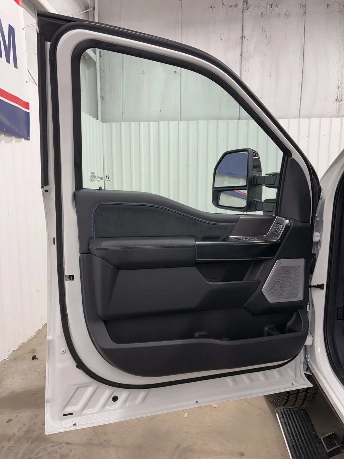 New 2026 Star White Metallic Tri-Coat Ford F-250® Platinum® image 8