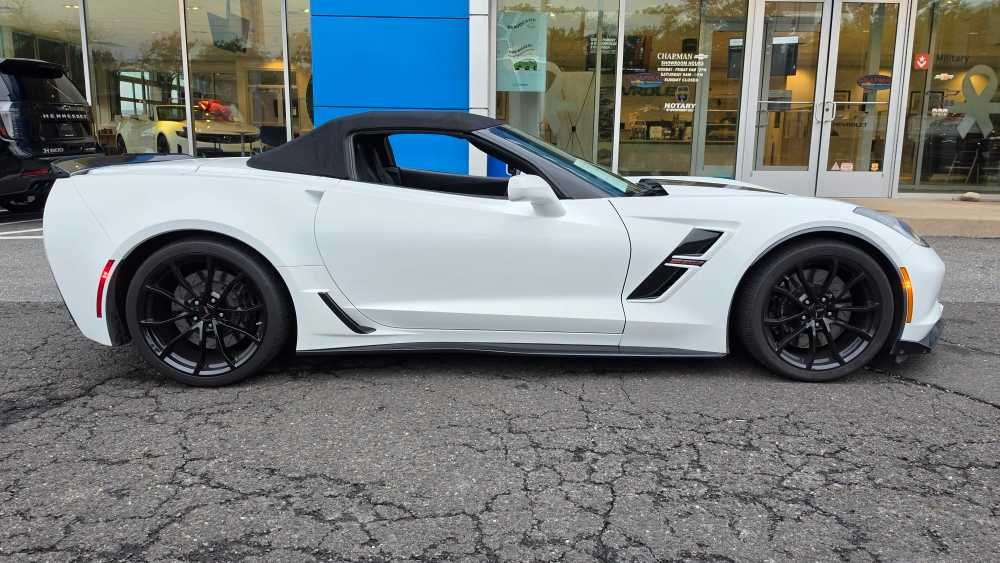 Used 2019 White Chevrolet Grand Sport 2LT image 14