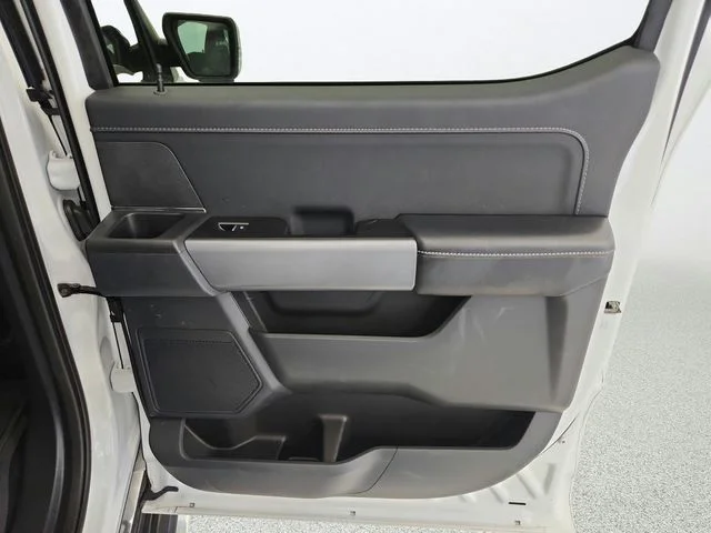 Certified Used 2024 Oxford White Ford XLT image 27