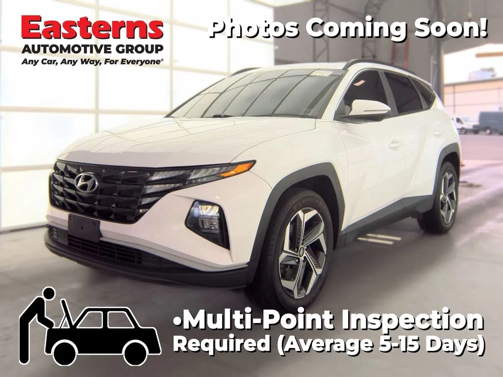 Used 2024 White Hyundai SEL image 1