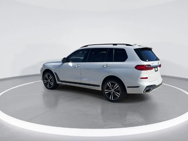 Used 2022 White BMW xDrive40i image 5