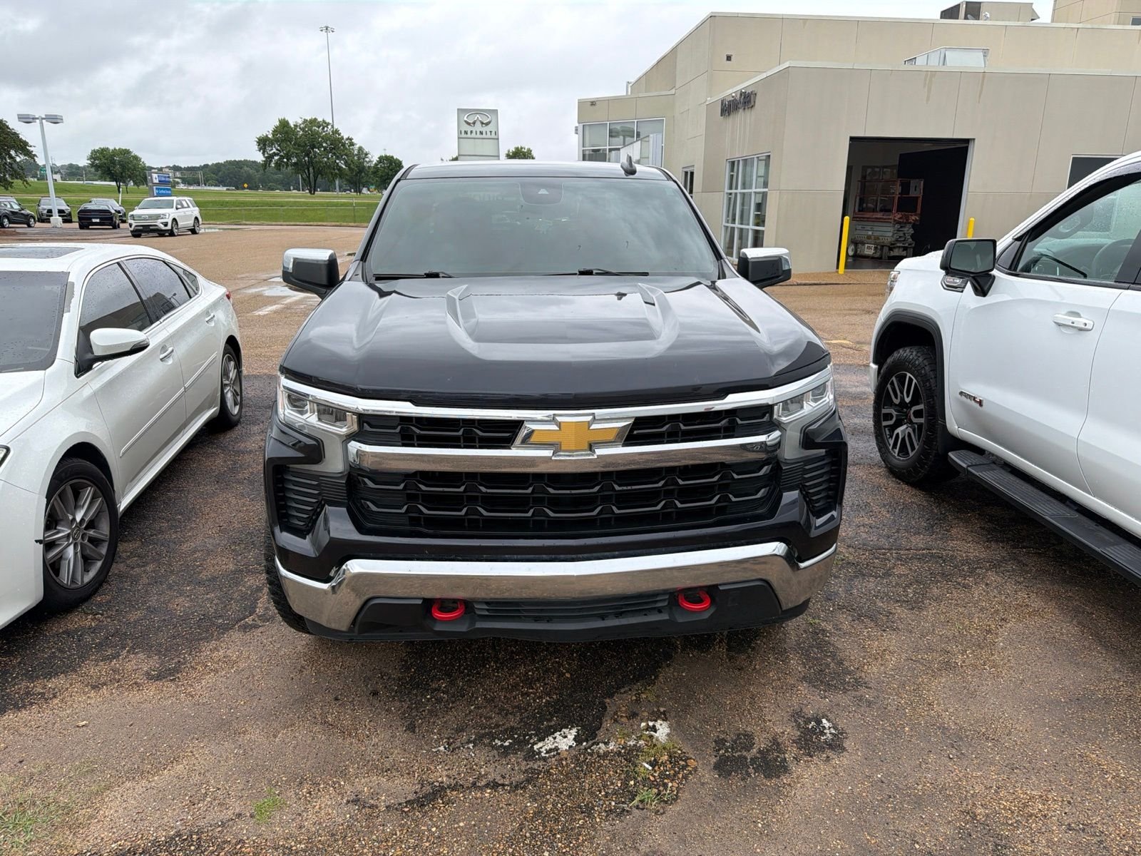 Used 2022 Gray Chevrolet LT image 4
