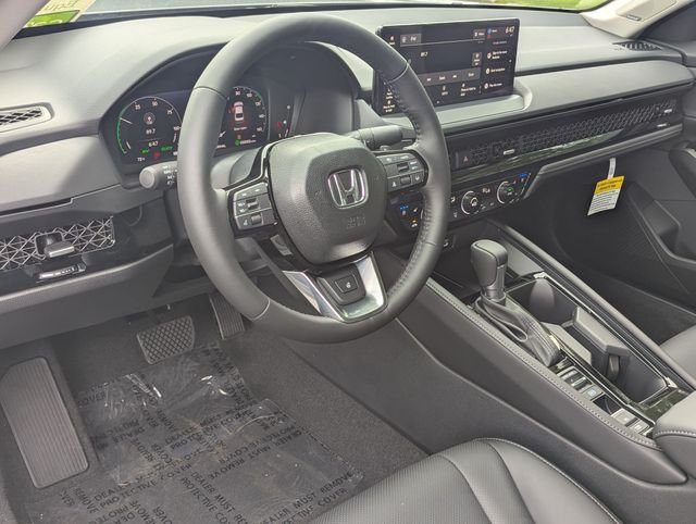 New 2026 Urban Gray Pearl Honda Touring image 2