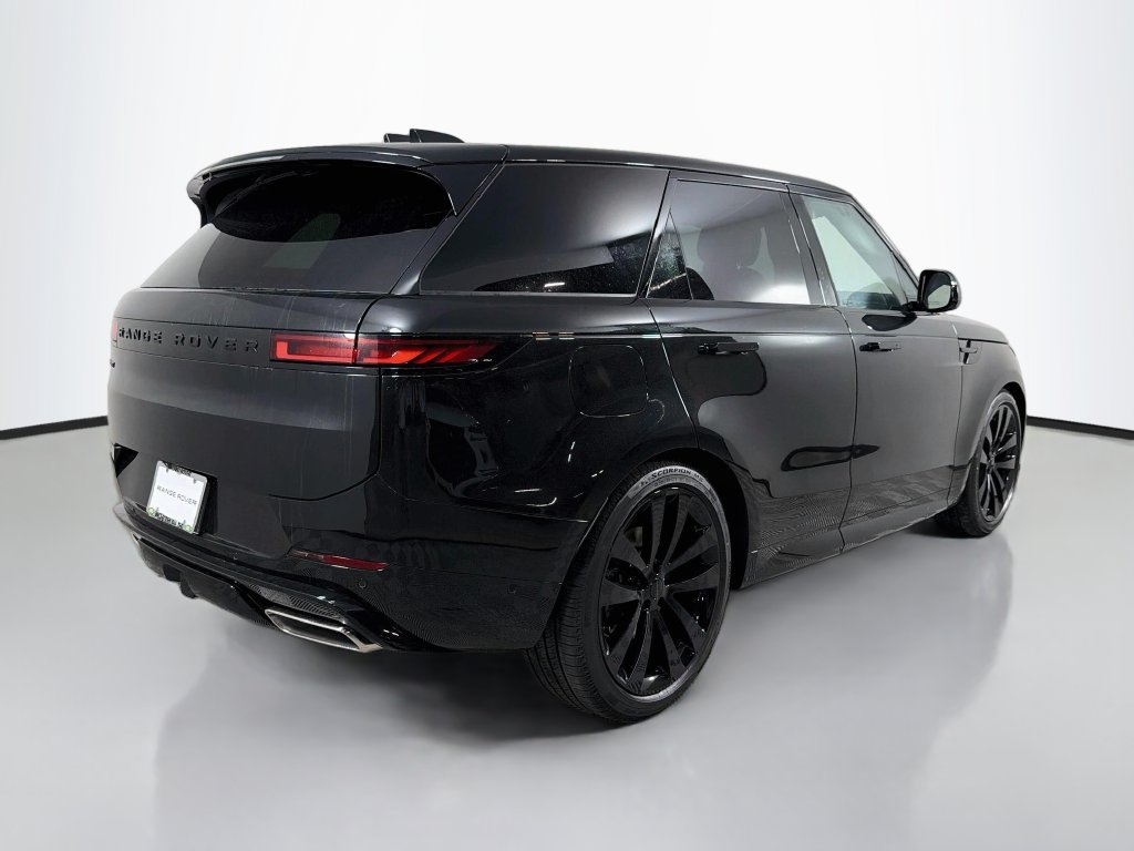 New 2027 Santorini Black Land Rover Dynamic SE P400 image 5