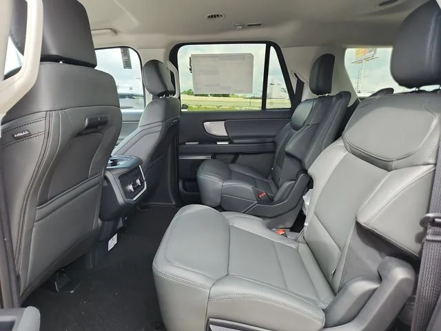 New 2026 Star White Metallic Tri-Coat Ford Active image 16