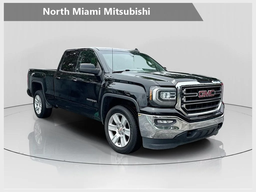 Used 2018 Black GMC SLE image 1