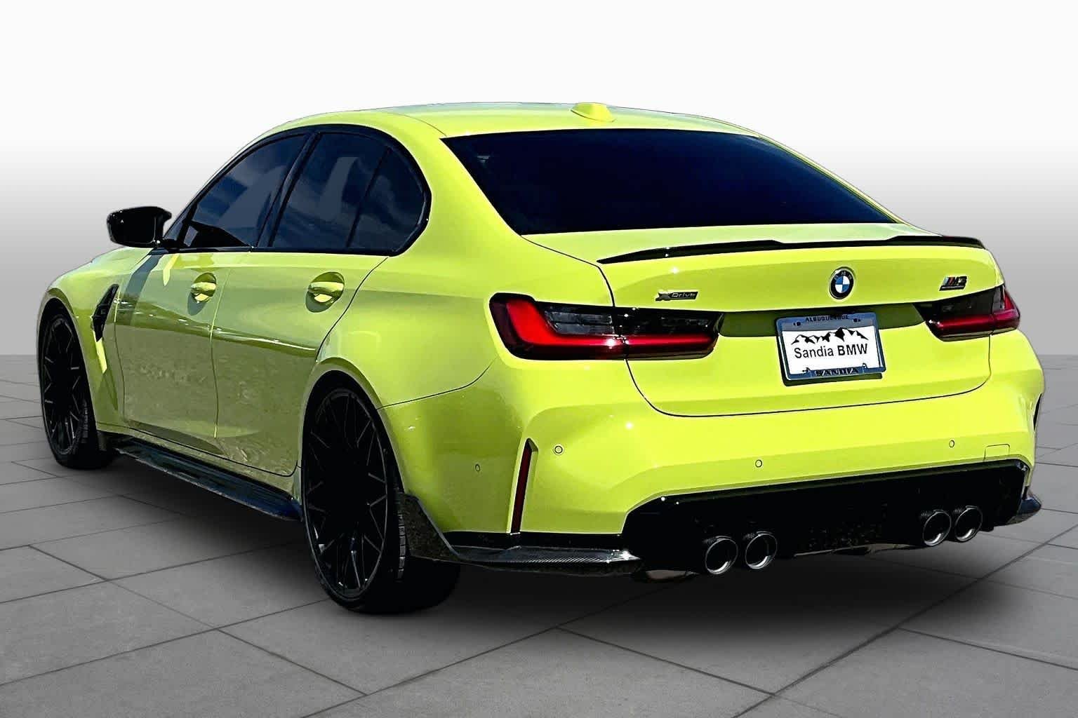 Used 2026 Sao Paulo Yellow BMW Competition xDrive image 9