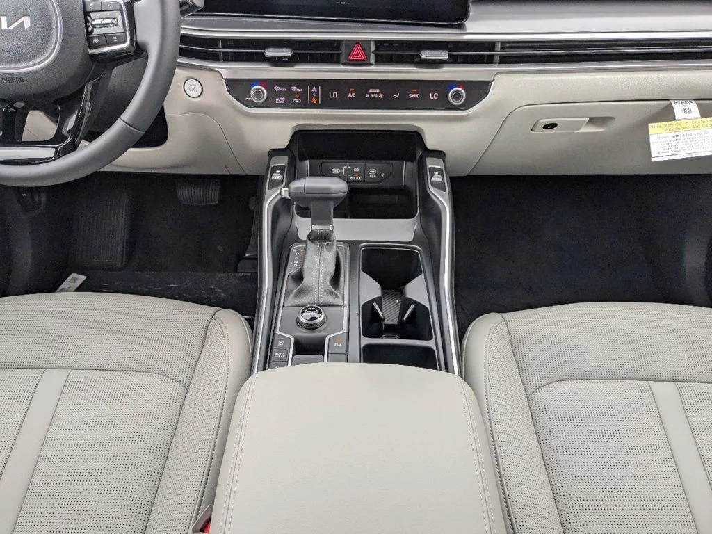 2025 Kia Sorento S - Photo 20