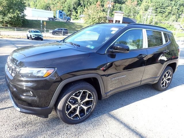 New 2026 Diamond Black Crystal Pearlcoat Jeep Limited image 2