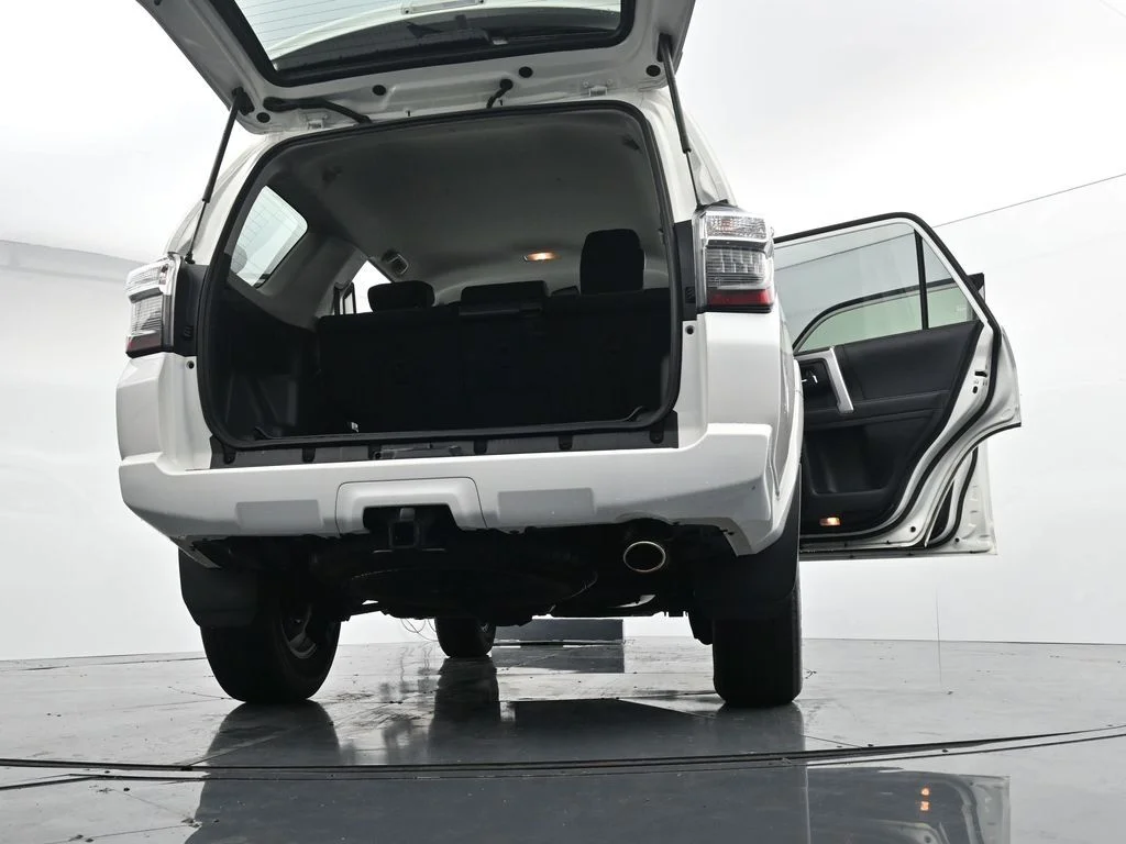 Used 2023 White Toyota SR5 image 40