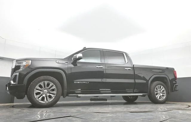 Used 2020 Black GMC Denali image 29