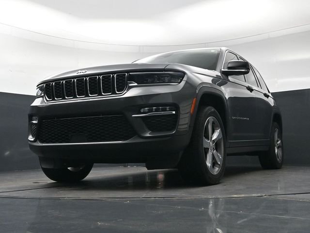 Used 2022 Gray Jeep Limited image 30