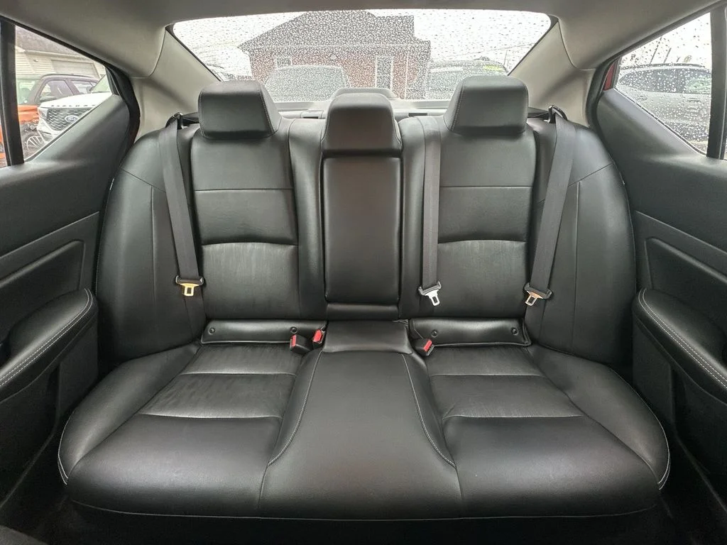 Used 2019 Red Nissan 2.5 Platinum image 22