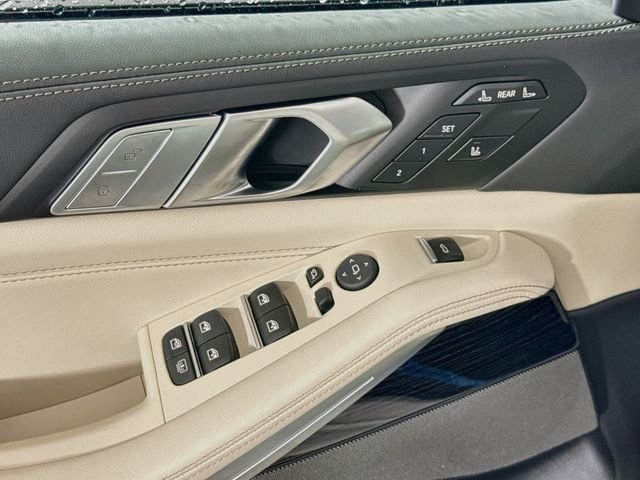 New 2027 White Metallic BMW xDrive40i image 18