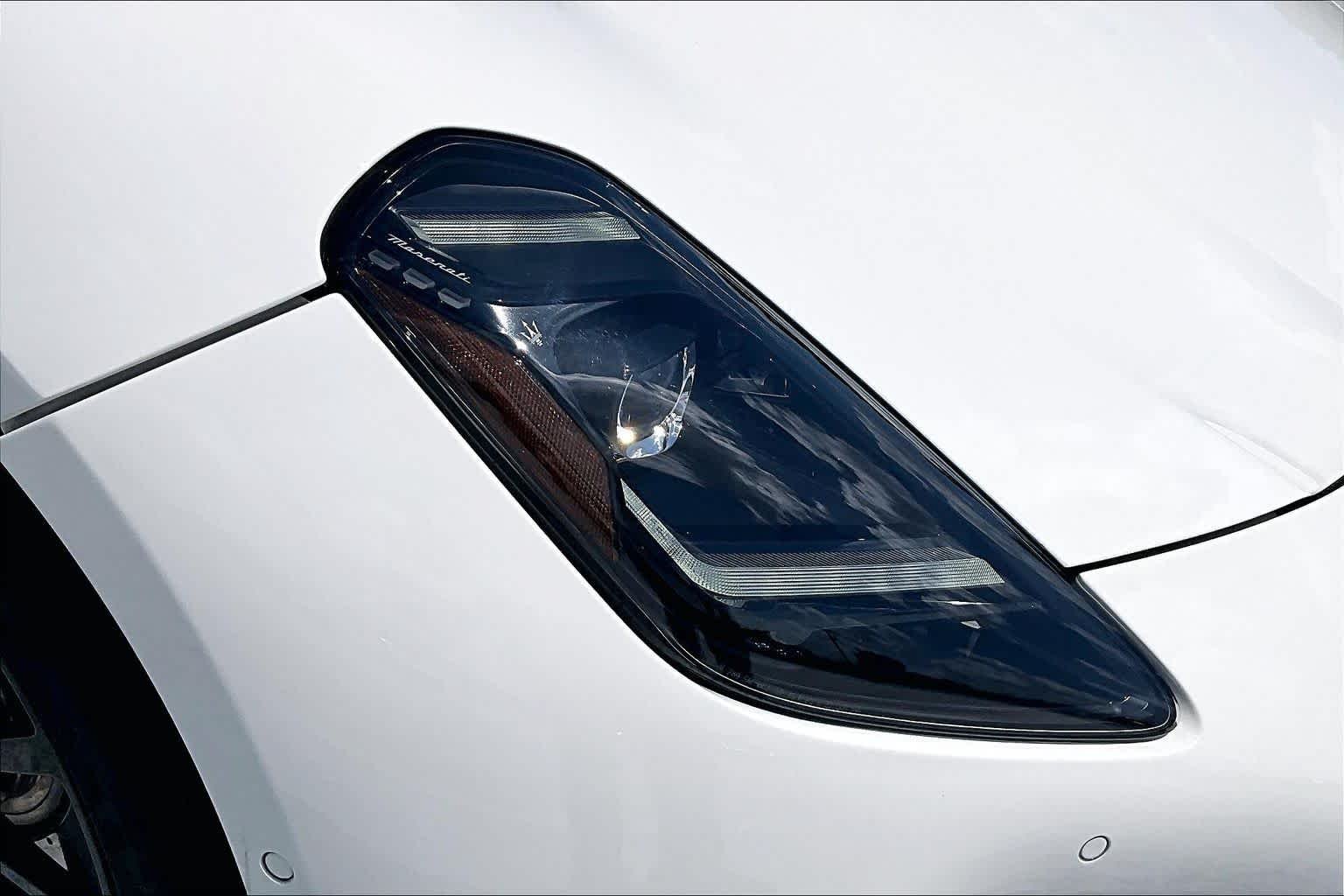 Used 2024 Bianco Solid Maserati Modena image 28