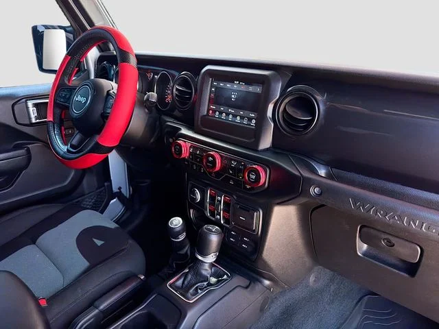 Used 2022 Silver Jeep Unlimited Sport Altitude image 34