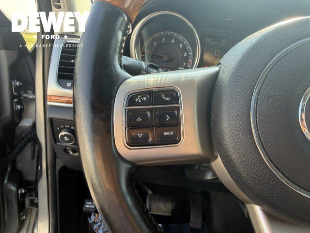 Used 2011 Mineral Gray Clearcoat Metallic Jeep Overland image 12