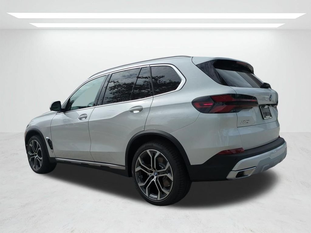 New 2026 White Metallic BMW xDrive40i image 6