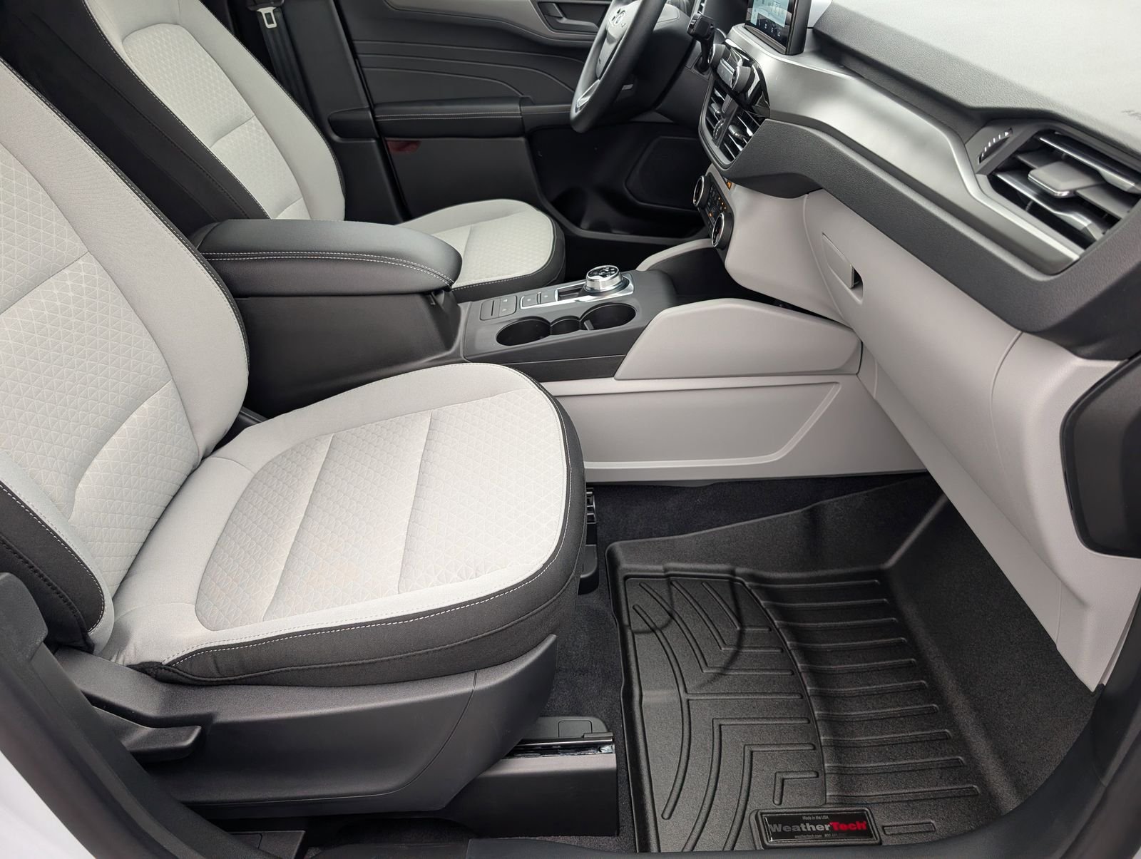 New 2026 Space Silver Metallic Ford Active image 27