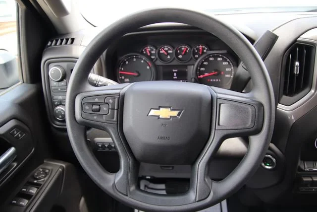 New 2026 Summit White Chevrolet Work Truck image 30