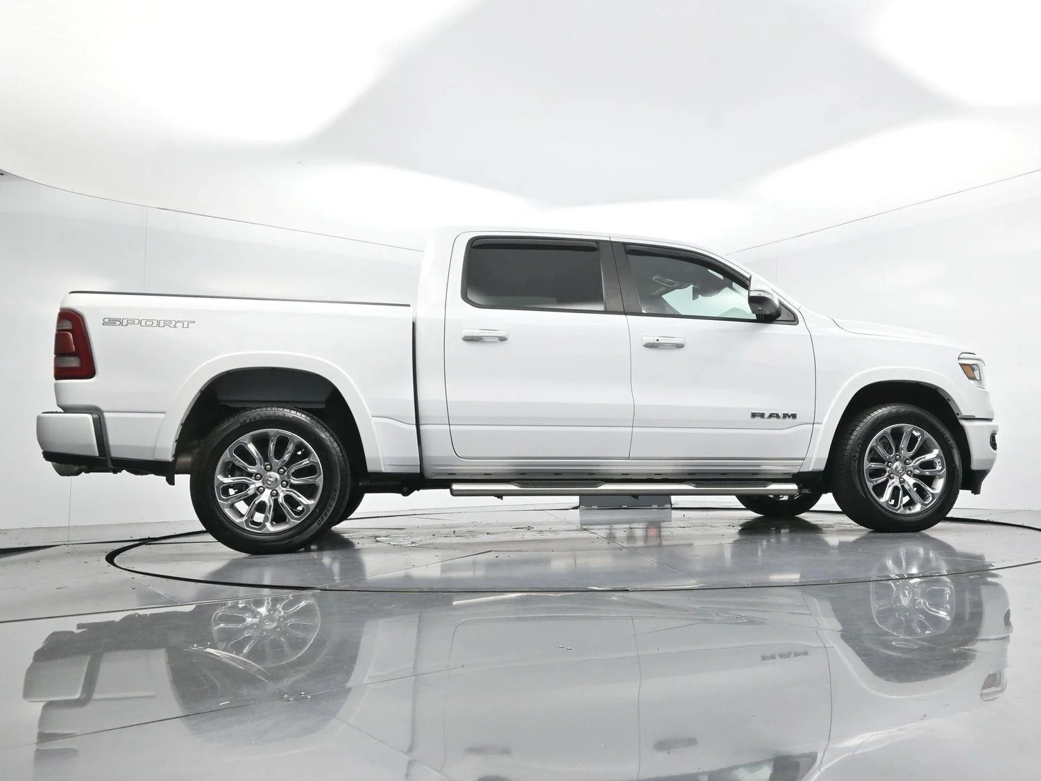 Used 2022 White Ram Laramie image 49