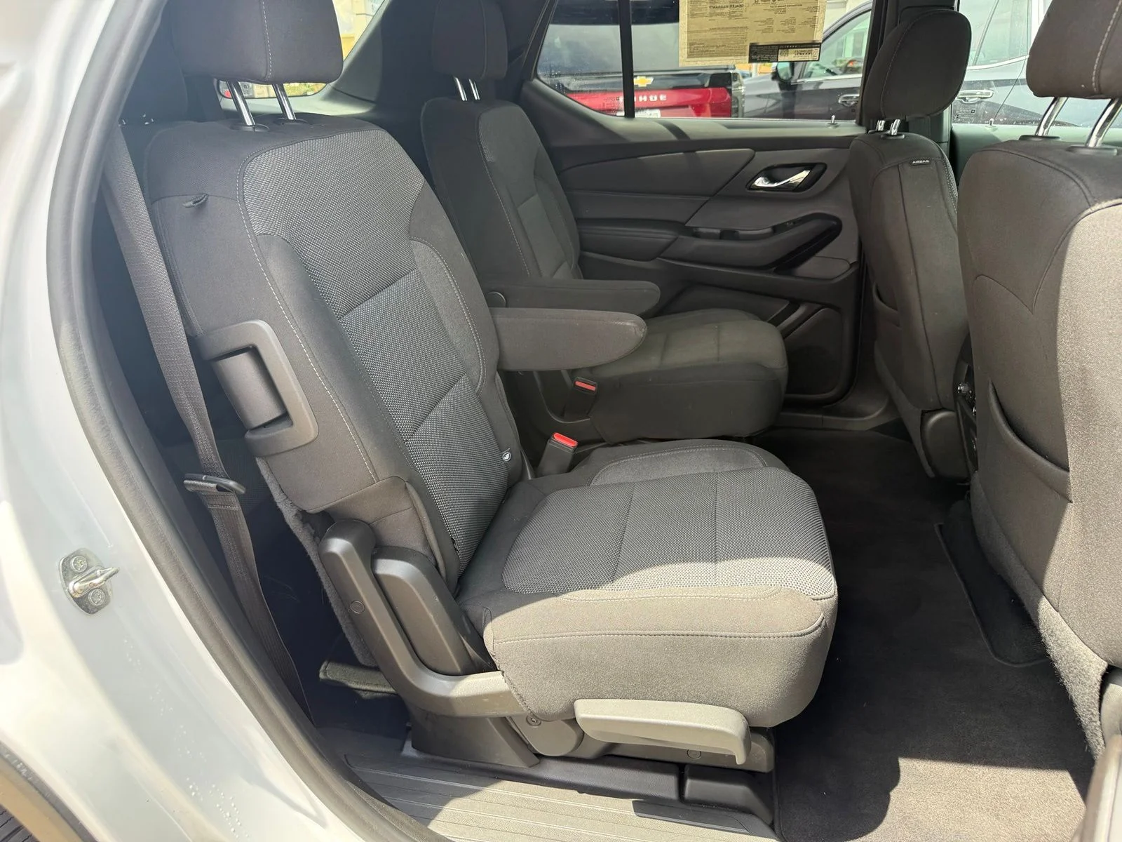 2023 Chevrolet Traverse 1LT - Photo 36
