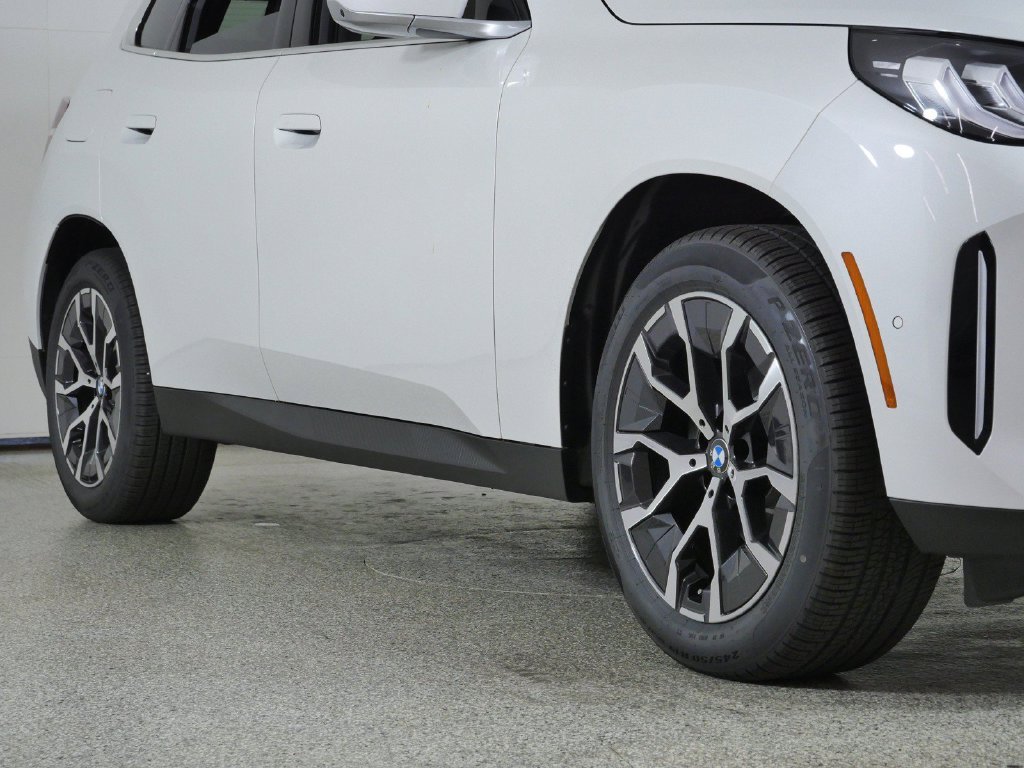 New 2026 Mineral White Metallic BMW 30 xDrive image 6