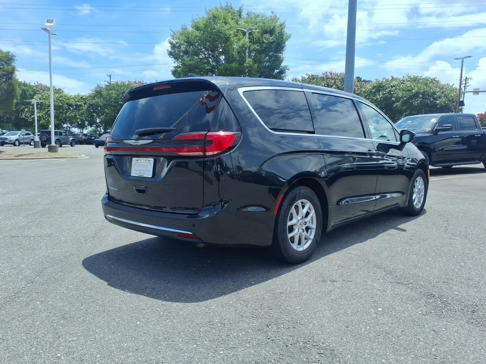 Used 2023 Brilliant Black Crystal Pearlcoat Chrysler Touring L image 2