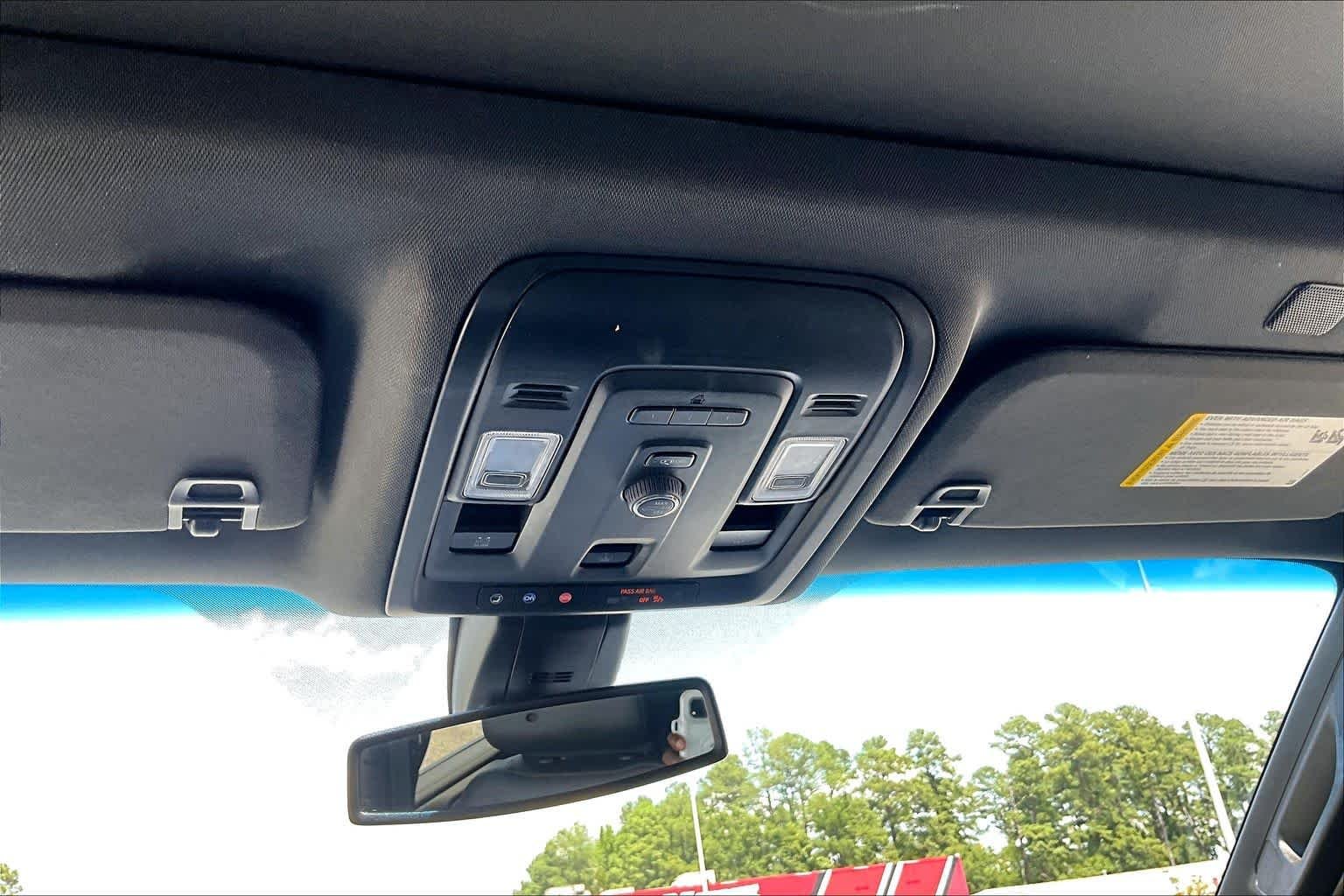 Used 2022 Summit White Chevrolet LT image 36