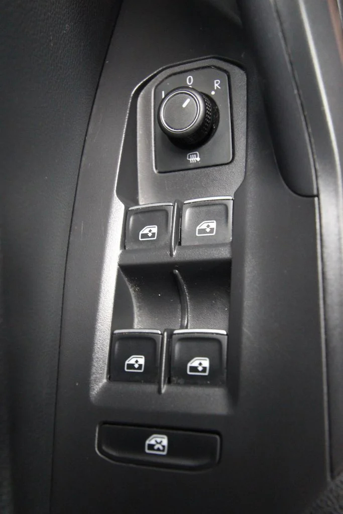 Used 2024  Volkswagen 1.5T SE image 23