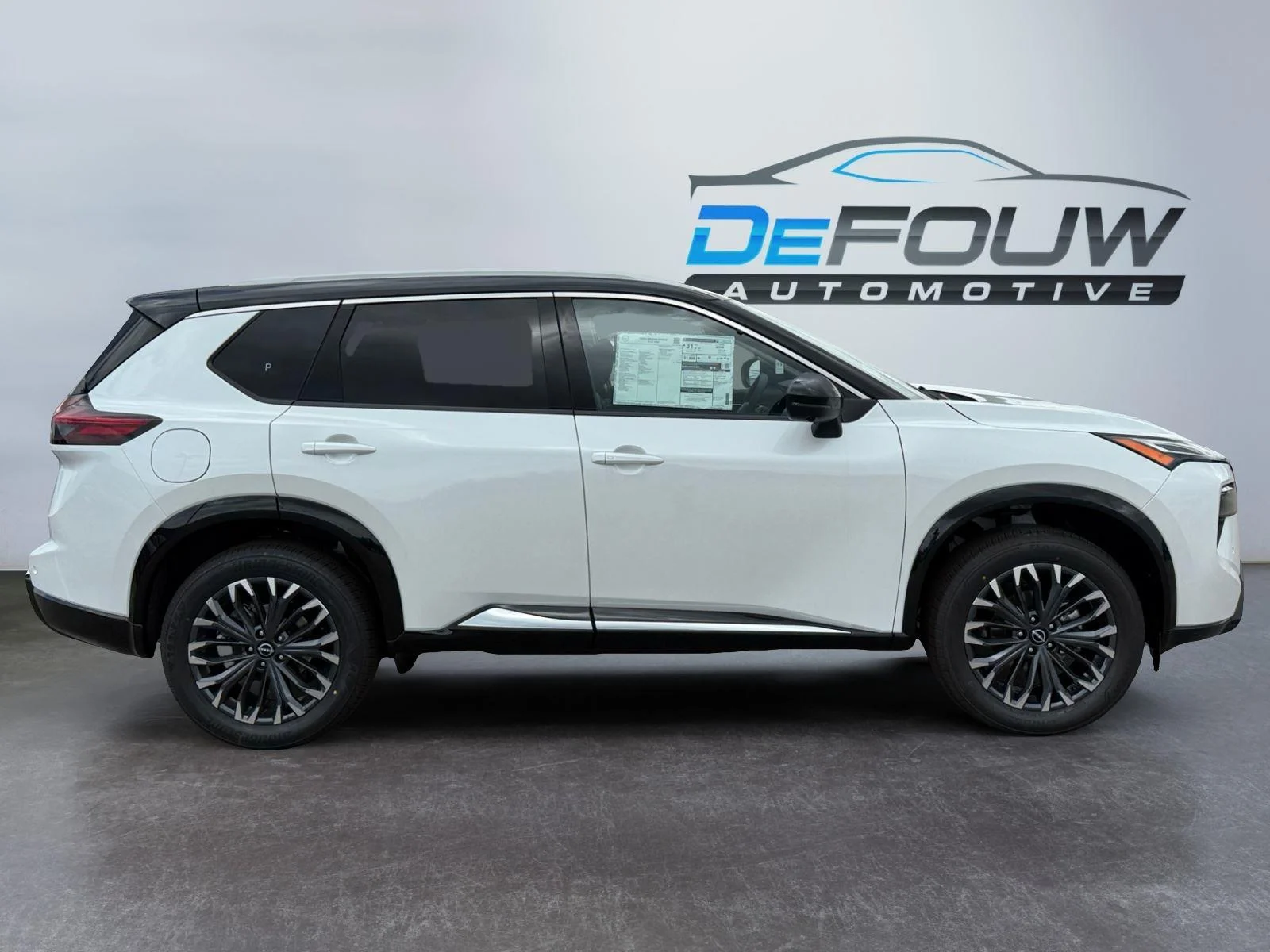 New 2026 Everest White Pearl/Super Black Nissan Platinum image 2