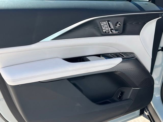 2025 Cadillac LYRIQ Sport 1 - Photo 12