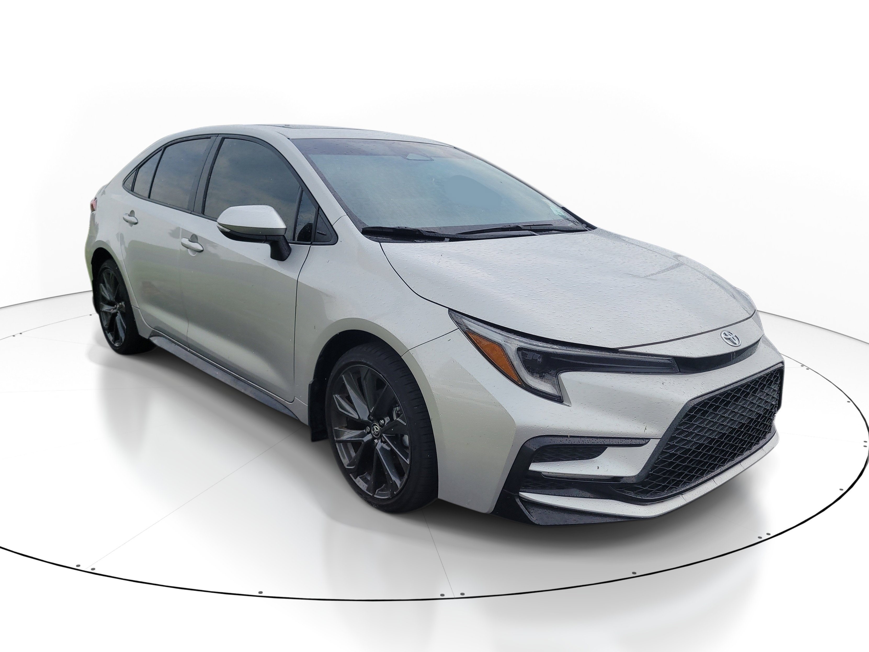 Used 2025 Classic Silver Metallic Toyota XSE image 1