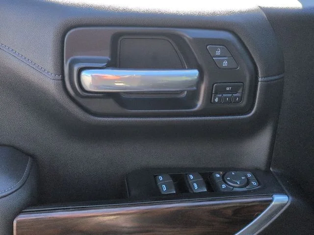 Used 2021 Blue GMC SLT image 13