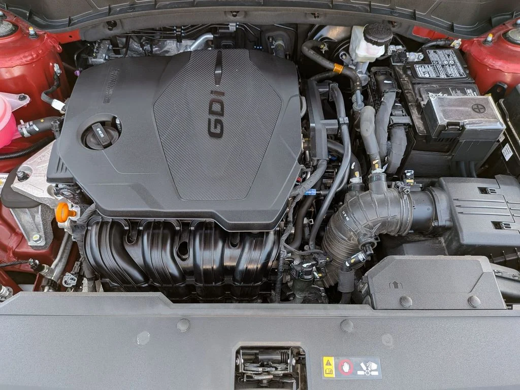 Used 2025 Red Hyundai SEL Convenience image 32