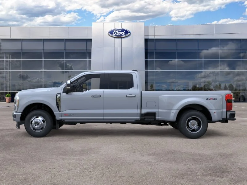 New 2026 Glacier Gray Metallic Tri-Coat Ford King Ranch image 28