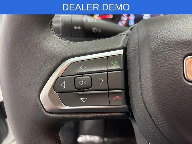 New 2026 White Jeep Latitude image 16