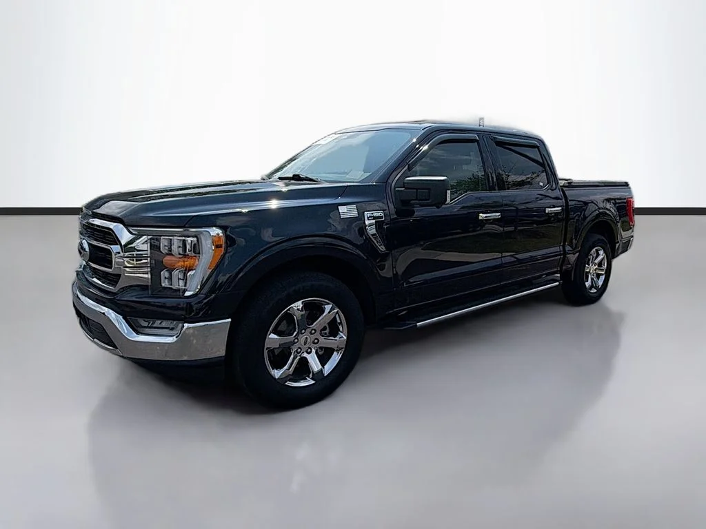 Used 2023 Blue Ford XLT image 1