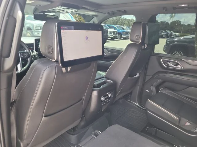 Used 2023 Silver GMC SLT image 14