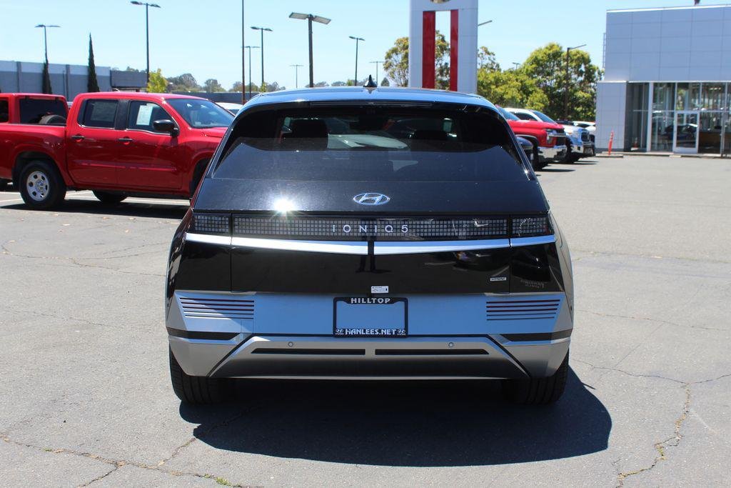 New 2024 Black Hyundai Limited image 8