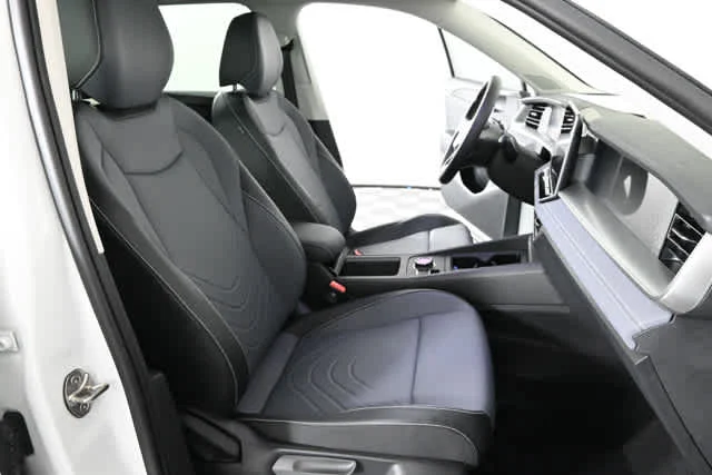 New 2026 Pure White Volkswagen SE image 16